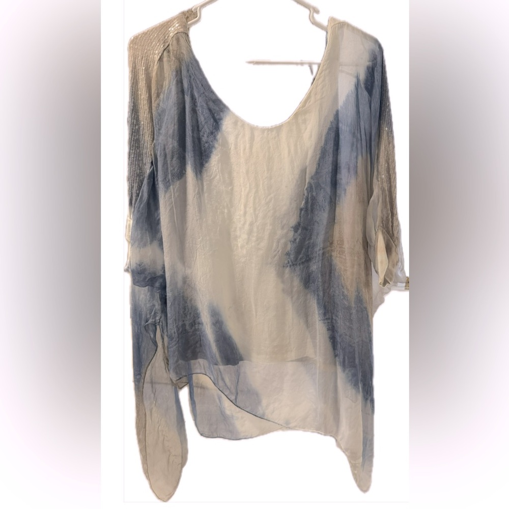 Amanti Sz S beautiful silk blouse. Dolman sleeves, effortless and breezy!
